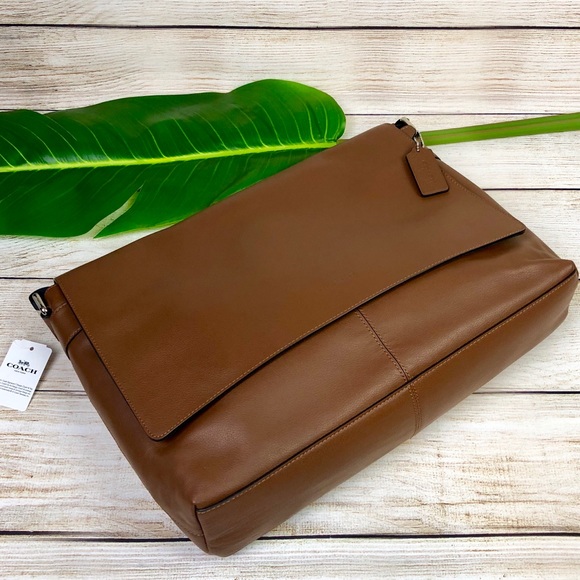 COACH • CHARLES MESSENGER IN SMOOTH LEATHER - Picture 6 of 8